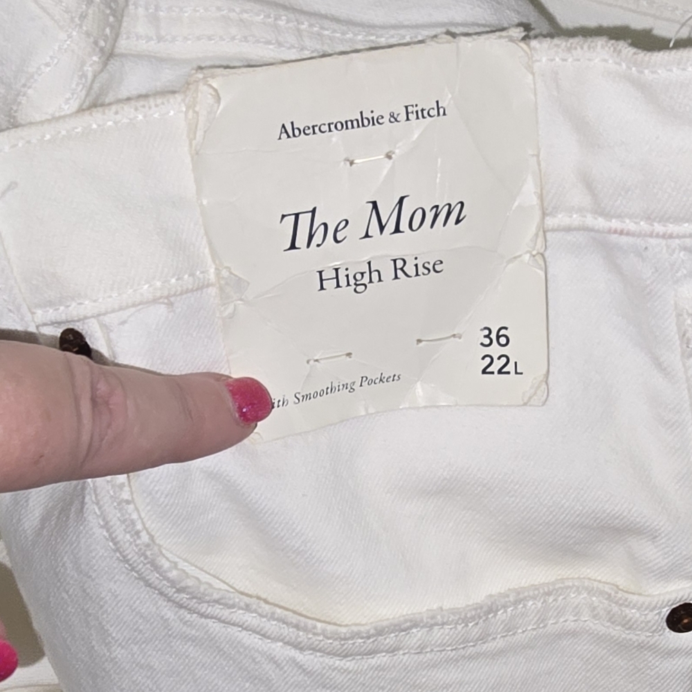 Abercrombie & Fitch The Mom High Rise Distressed White Jeans Plus Size 22 36 new - Picture 16 of 16